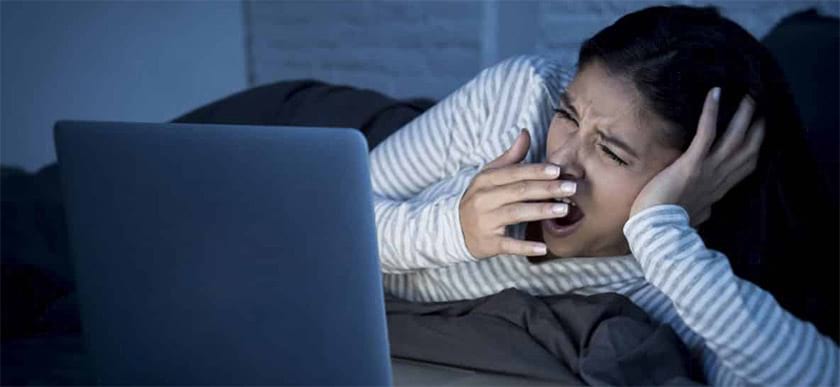 تاثیر اعتیاد به اینترنت بر خواب